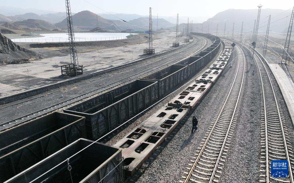 新春走基层｜铁警王嘉萱大山里的除