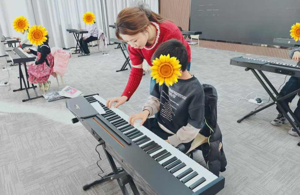 宁夏红寺堡：困境遇彩“红”，童年