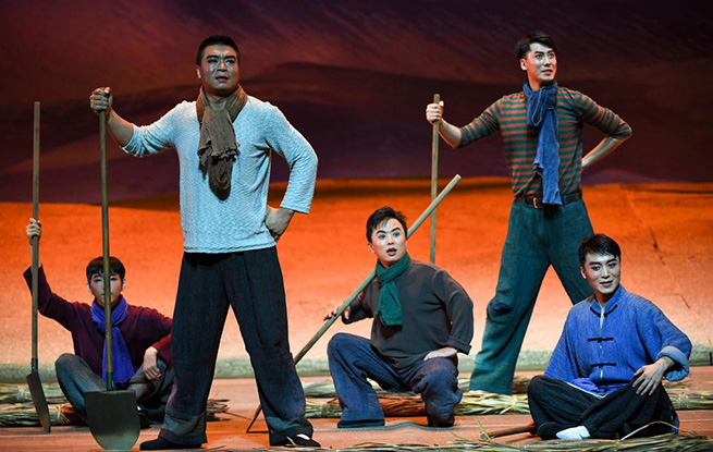 現代京劇《花漫一碗泉》在寧夏上演